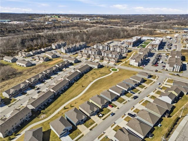 6768 Prairie Lane, Parkville, MO 64152