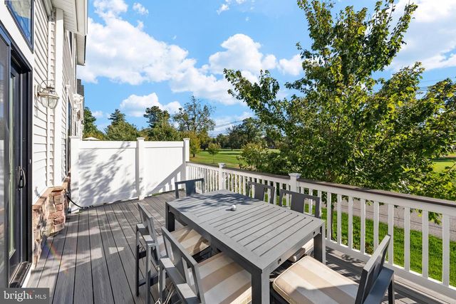 26 DOGLEG LN, Lawrence Township, NJ 08648