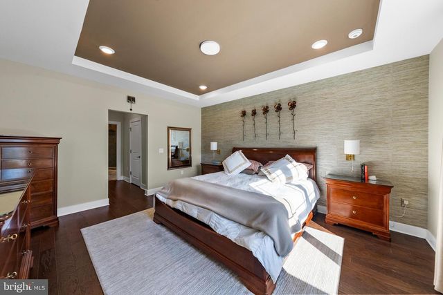 26 DOGLEG LN, Lawrence Township, NJ 08648