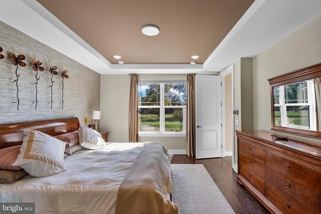 26 DOGLEG LN, Lawrence Township, NJ 08648