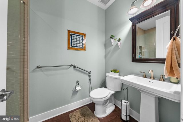 26 DOGLEG LN, Lawrence Township, NJ 08648