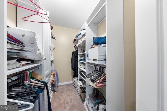 26 DOGLEG LN, Lawrence Township, NJ 08648