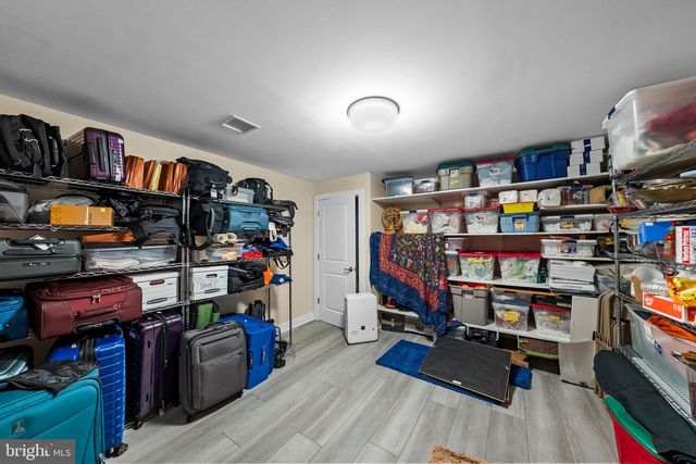 26 DOGLEG LN, Lawrence Township, NJ 08648