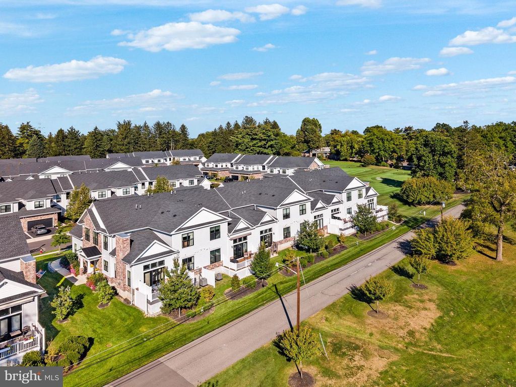 Image 14 of property listing at 26 DOGLEG LN, Lawrence Township, NJ 08648