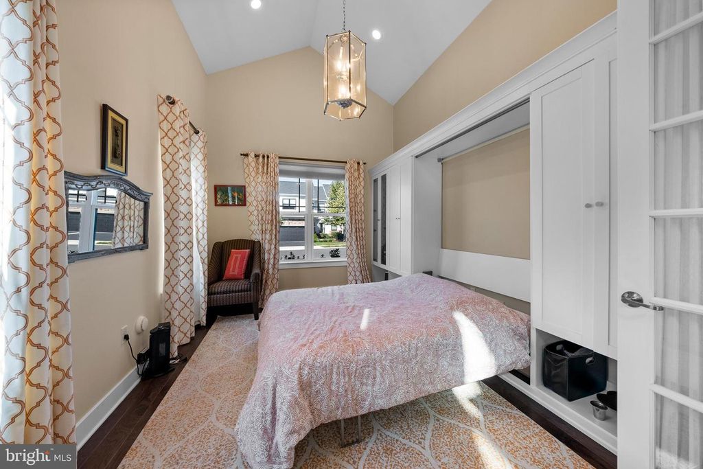 Image 15 of property listing at 26 DOGLEG LN, Lawrence Township, NJ 08648