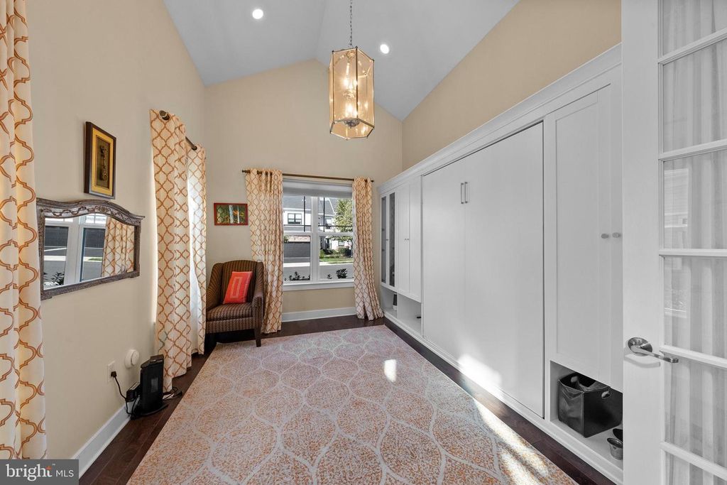 Image 17 of property listing at 26 DOGLEG LN, Lawrence Township, NJ 08648