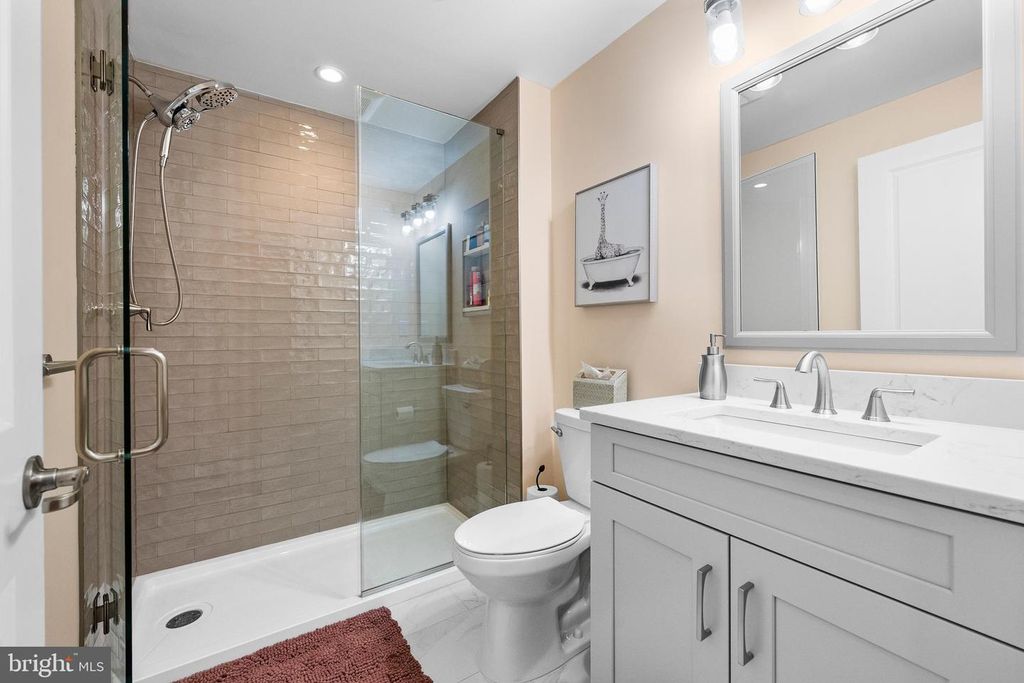 Image 53 of property listing at 26 DOGLEG LN, Lawrence Township, NJ 08648