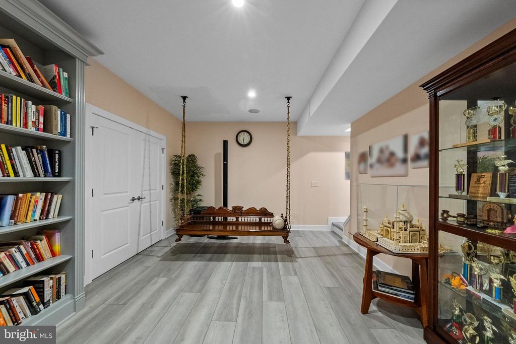 Image 57 of property listing at 26 DOGLEG LN, Lawrence Township, NJ 08648