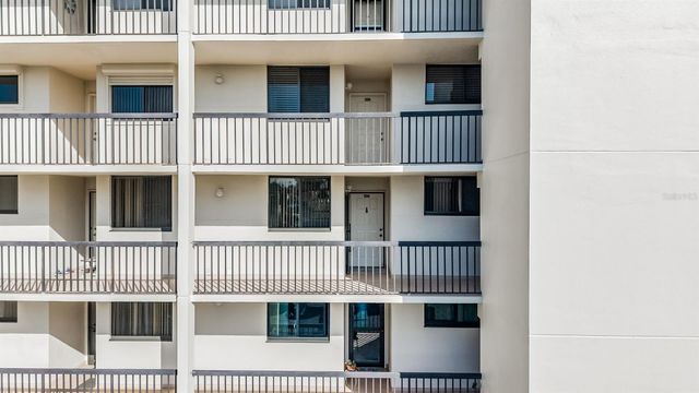 11590 SHIPWATCH DRIVE 347, Largo, FL 33774