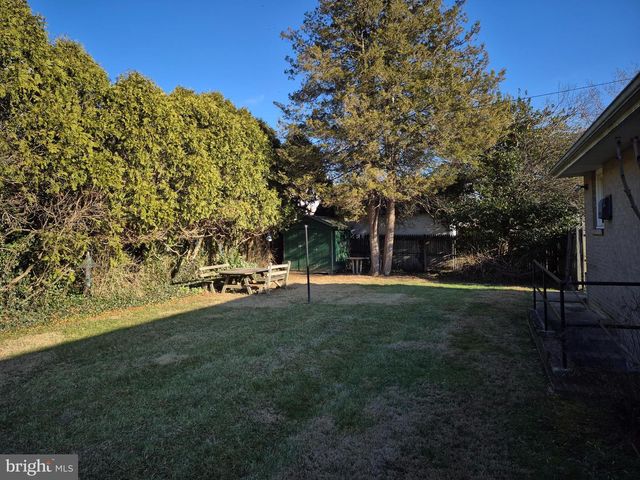 602 CARSONIA AVE, Reading, PA 19606