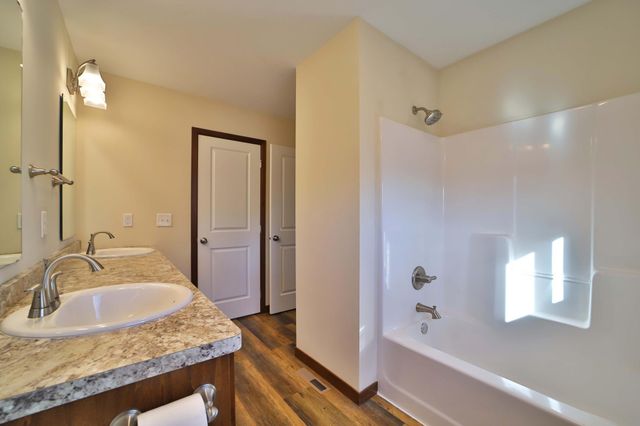 978 York Crt, Brainerd, MN 56401