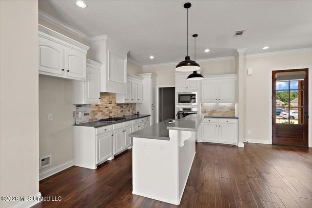 160 Western Ridge Circle, Canton, MS 39046