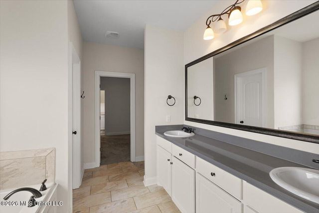 160 Western Ridge Circle, Canton, MS 39046