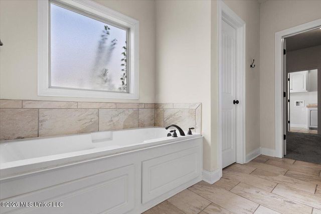 160 Western Ridge Circle, Canton, MS 39046