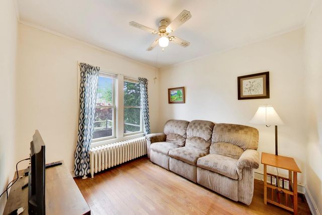 5829 N Mobile Avenue, Chicago, IL 60646