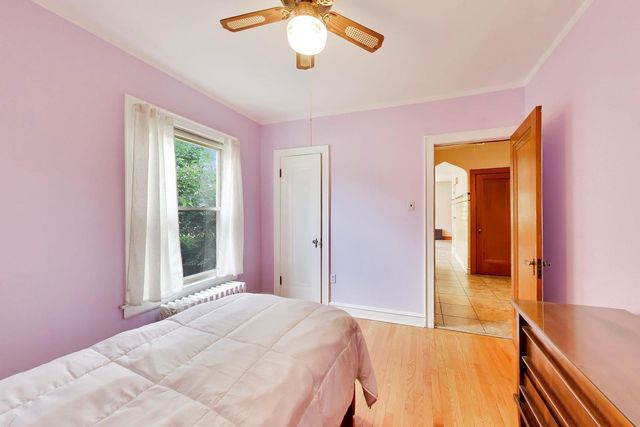 5829 N Mobile Avenue, Chicago, IL 60646