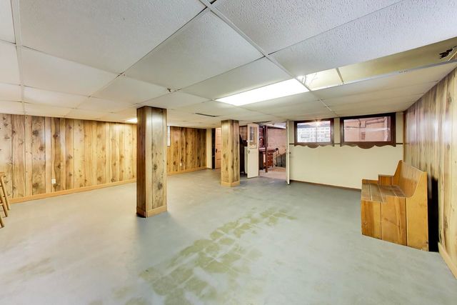 5829 N Mobile Avenue, Chicago, IL 60646