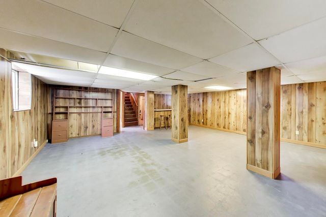 5829 N Mobile Avenue, Chicago, IL 60646