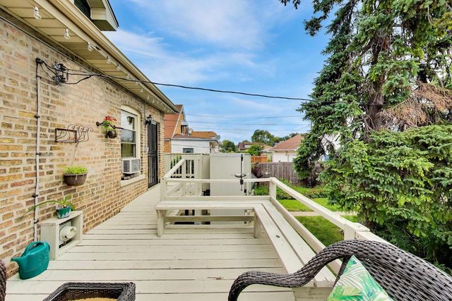 5829 N Mobile Avenue, Chicago, IL 60646