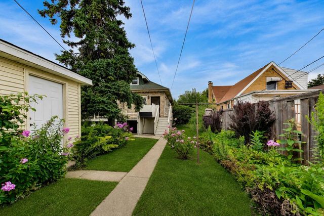 5829 N Mobile Avenue, Chicago, IL 60646