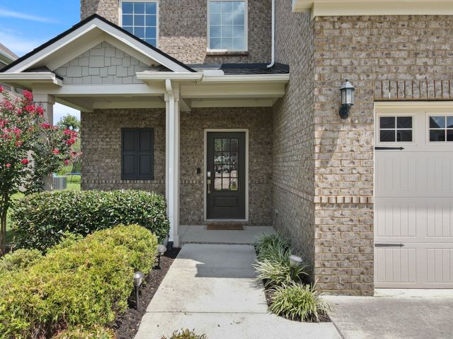 3154 Rift Ln, Murfreesboro, TN 37130