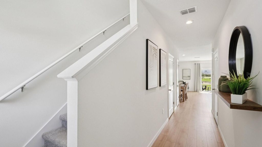 Image 6 of property listing at 6607 S RICHARD AVENUE, Tampa, FL 33616