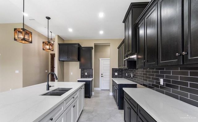 811 W 17th W Street, Weslaco, TX 78596