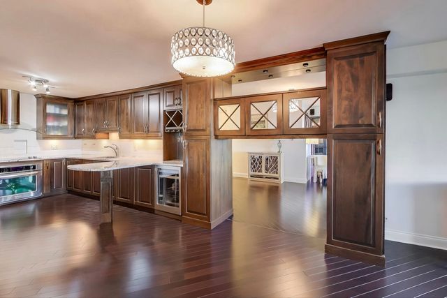 1440 N Lake Shore Drive 5D, Chicago, IL 60610