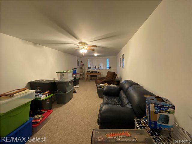 5024 Harbor Oak Drive, Waterford Charter Township, MI 48329