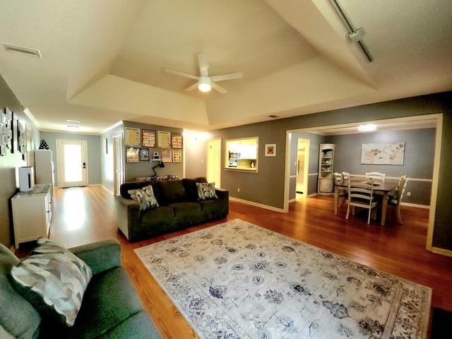 6730 Walden Circle, Tallahassee, FL 32317