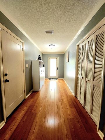 6730 Walden Circle, Tallahassee, FL 32317