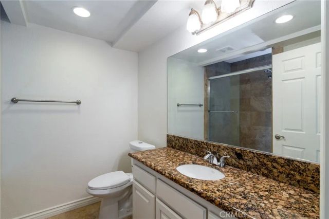 7668 Baypoint Drive 106, Huntington Beach, CA 92648