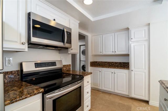 7668 Baypoint Drive 106, Huntington Beach, CA 92648