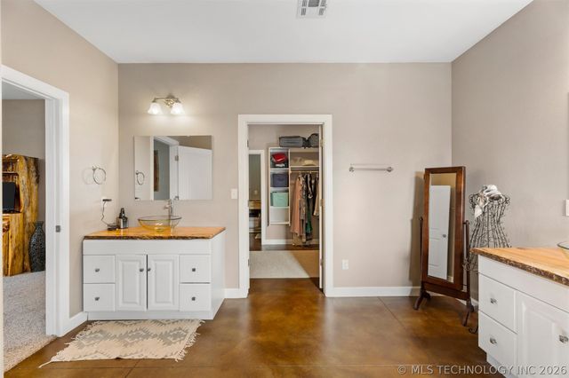 13331 N 3937 Drive, Bartlesville, OK 74003