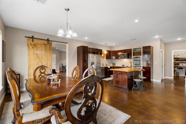 13331 N 3937 Drive, Bartlesville, OK 74003