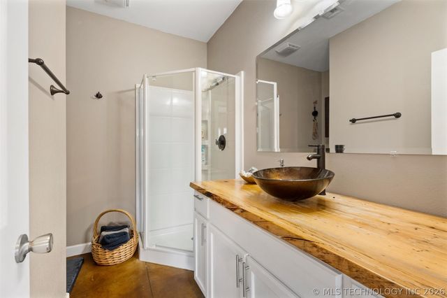 13331 N 3937 Drive, Bartlesville, OK 74003