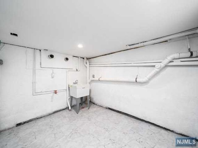1007 Belle Avenue, Teaneck, NJ 07666