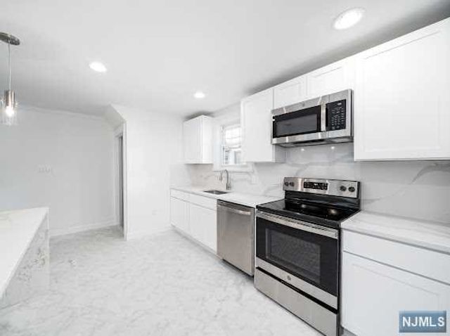 1007 Belle Avenue, Teaneck, NJ 07666