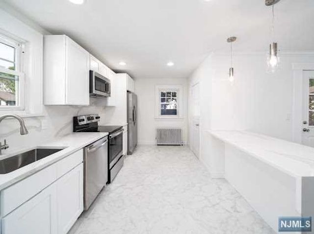 1007 Belle Avenue, Teaneck, NJ 07666