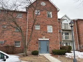 1343 Cunat Court 3F, Lake In The Hills, IL 60156