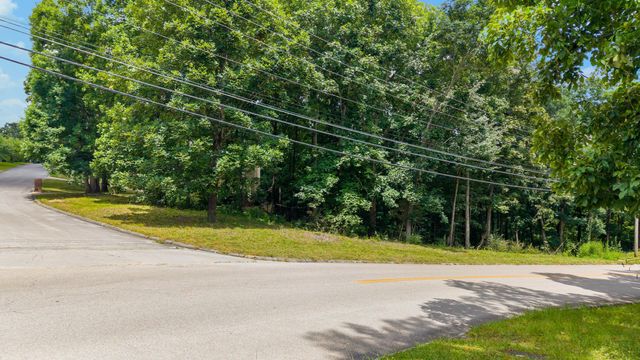800 Brookhollow Lane, Chattanooga, TN 37421