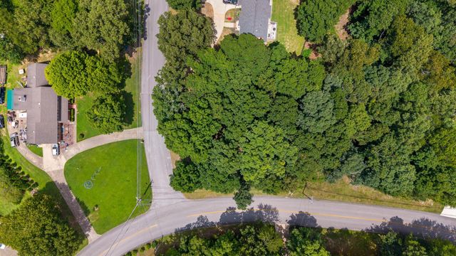 800 Brookhollow Lane, Chattanooga, TN 37421