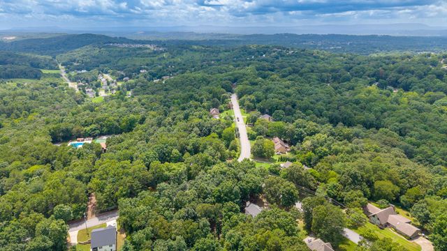 800 Brookhollow Lane, Chattanooga, TN 37421