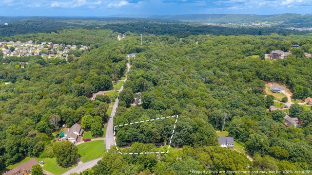 800 Brookhollow Lane, Chattanooga, TN 37421