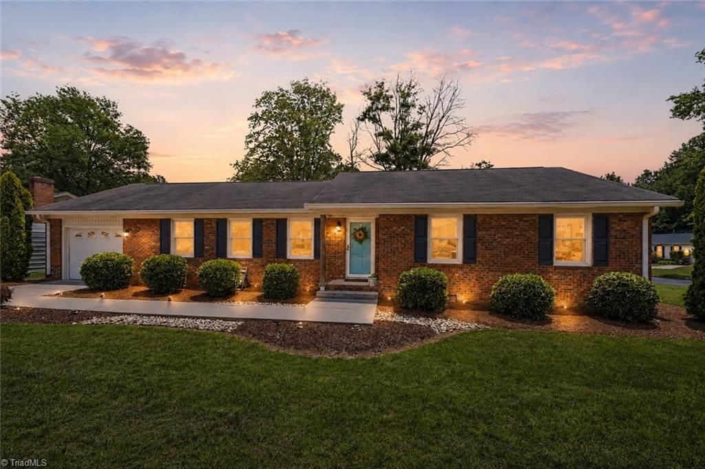 2800 New Garden Road E, Greensboro, NC 27455