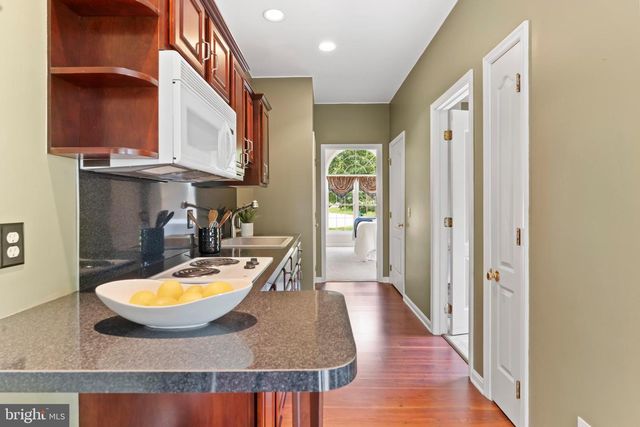 7 ACCENT CIR, Camp Hill, PA 17011