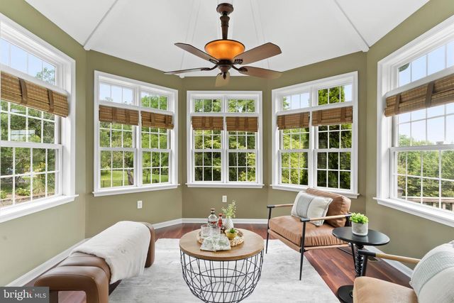 7 ACCENT CIR, Camp Hill, PA 17011