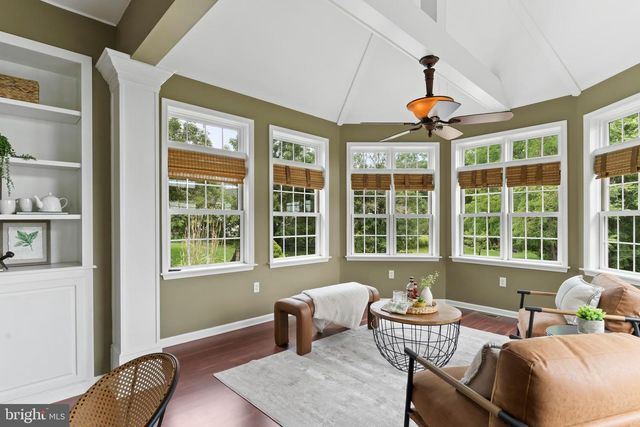 7 ACCENT CIR, Camp Hill, PA 17011