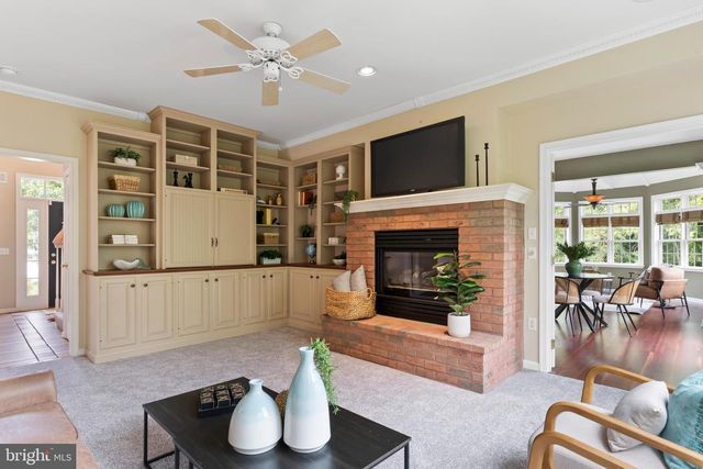 7 ACCENT CIR, Camp Hill, PA 17011