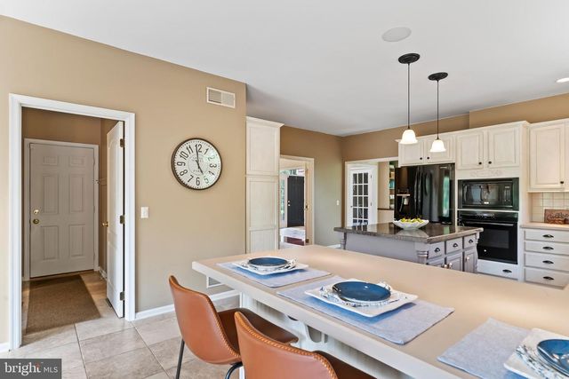 7 ACCENT CIR, Camp Hill, PA 17011